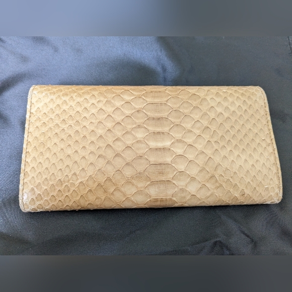 Chanel Python Wallet - Picture 4 of 10